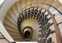 Personalizuj swoje wyposażenie – schody spiralne na wymiar