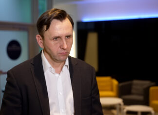 Ruch Ryanaira z Modlina spadnie w sezonie letnim o 30 proc. Przewoźnik obsłuży tam o ponad milion pasażerów mniej niż w 2024 roku